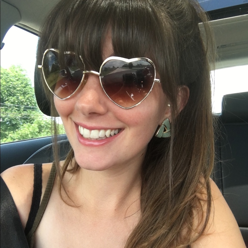 Meet your Posher, Stephanie